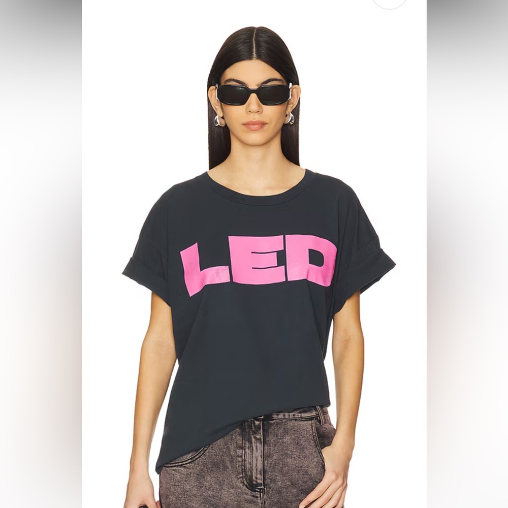 NWT Daydreamer Led Zeppelin Black Tee with Pink Graphic